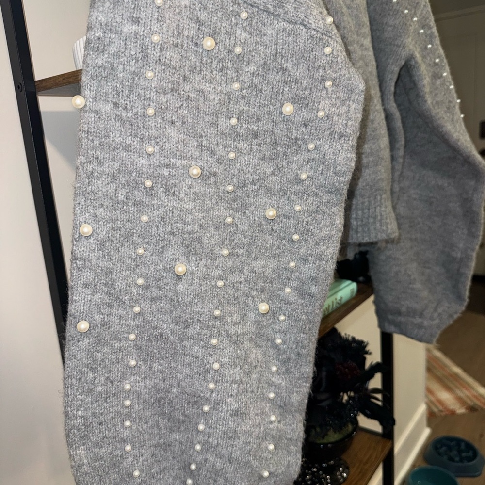 🟢🟢Vici X Amber Pearl Sweater - Picture 3 of 6